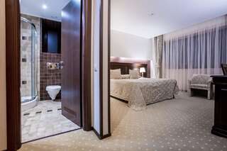 Курортные отели Alpin Resort Hotel Пояна-Брашов Представительские апартаменты с 2 спальнями-2